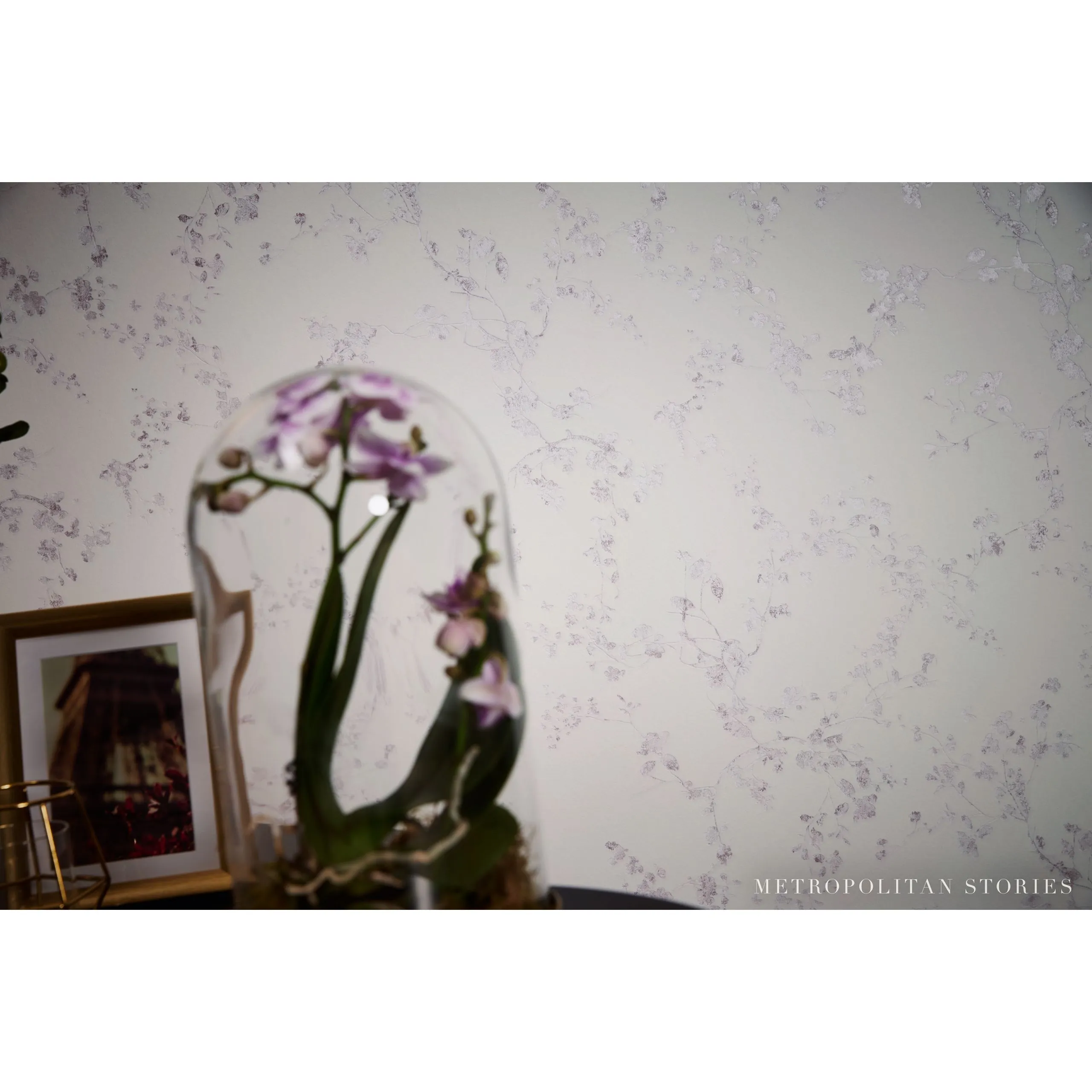 A.S. Creation Metropolitan Stories | 368961 | Papier Peint Intissé Floral | 0.53 M X 10.05 M | écru 12 A.S. Creation Metropolitan Stories | 368961 | Papier Peint Intissé Floral | 0.53 M X 10.05 M | écru – Image 10