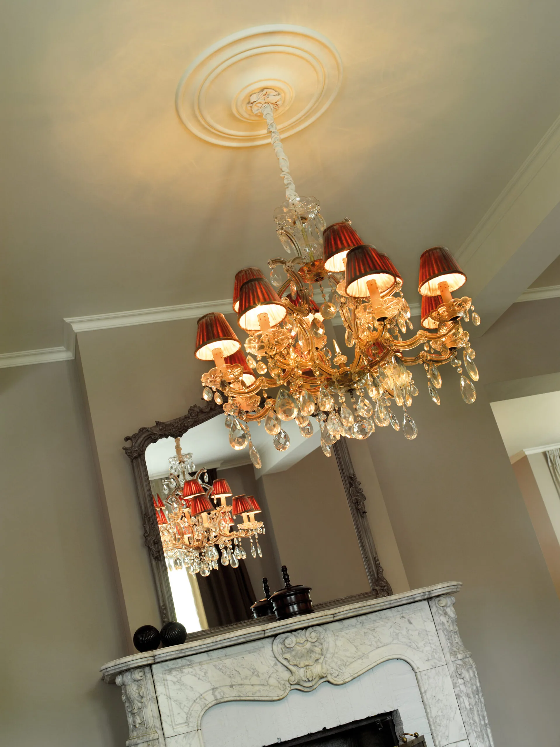 Rosace De Qualité NMC ARSTYL R15 Ø 560 Mm Polyuréthane Résistant à L'impact Blanc 6 Rosace De Qualité NMC ARSTYL R15 Ø 560 Mm Polyuréthane Résistant à L'impact Blanc – Image 4