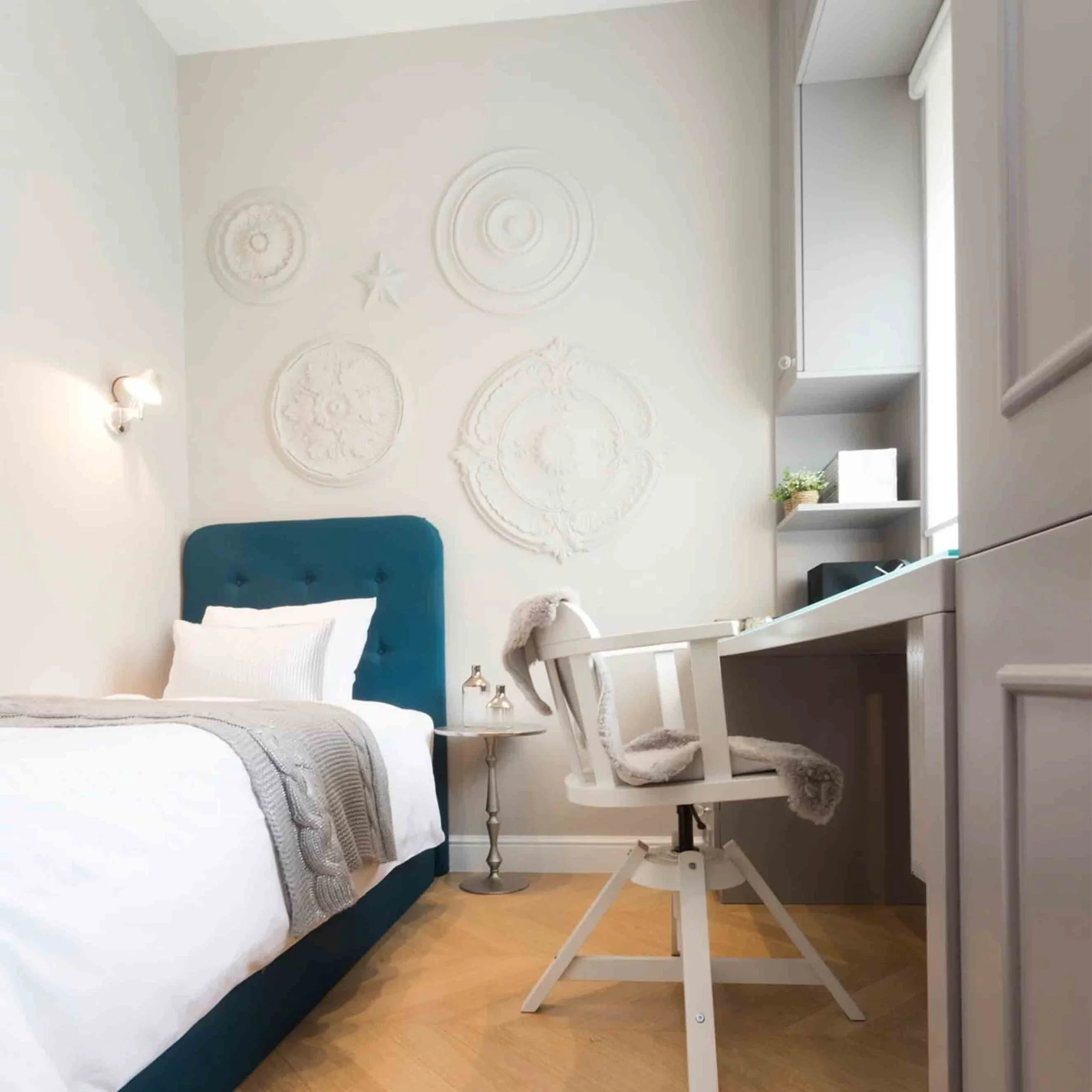 Rosace élégante NMC ARSTYL R9 Ø 530 Mm Polyuréthane Résistant à L'impact Blanc 4 Rosace élégante NMC ARSTYL R9 Ø 530 Mm Polyuréthane Résistant à L'impact Blanc – Image 2